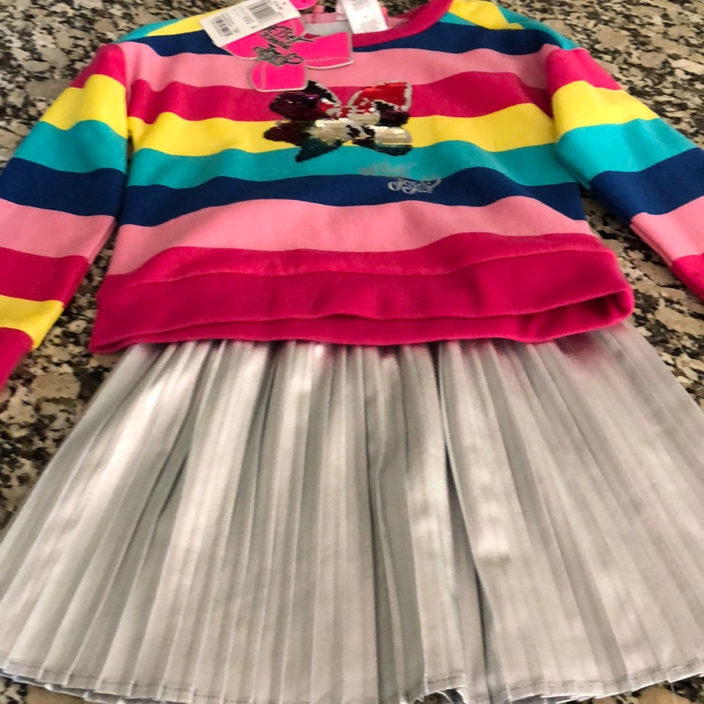 Brand New.Toddler 4.BetseyJohnson JOJOSewa2pc.Retails 68.00. Selling for $40.